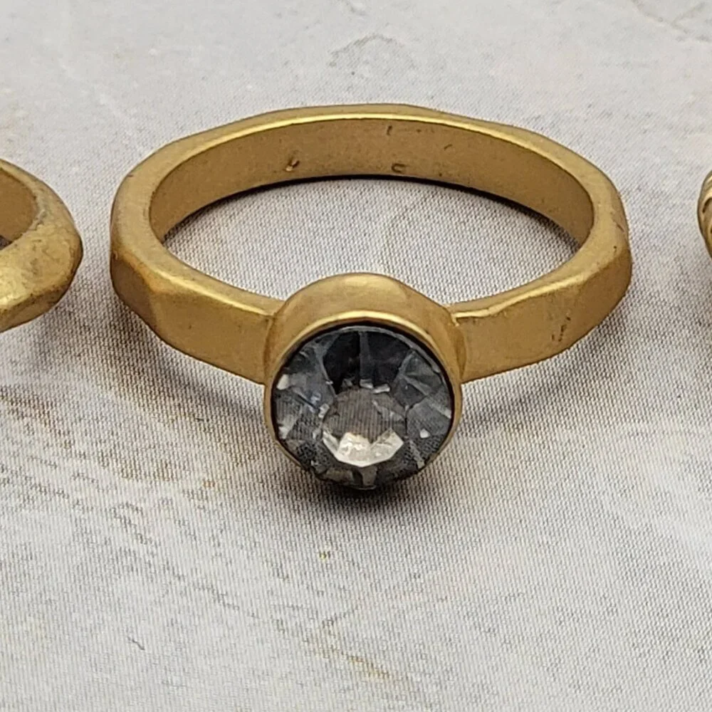 Fashion Rings Lot Of 4 Brushed Gold Solid Heart & Multicolor Rhinestones Size 7